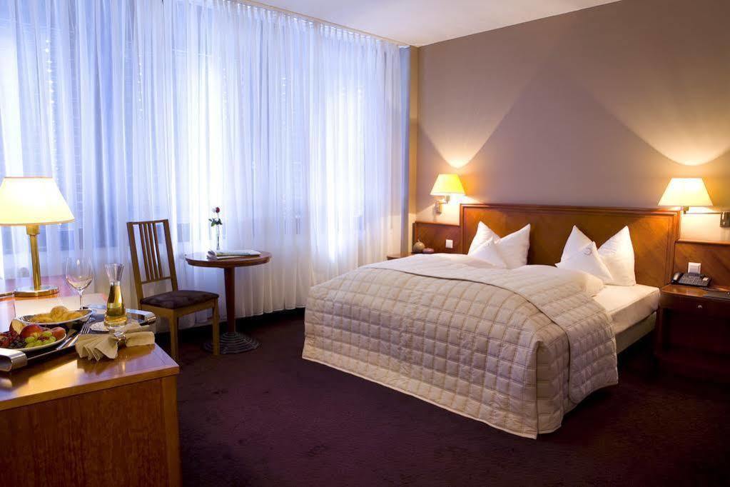 Ross Hotel Stuttgart Luaran gambar